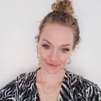 Amanda Wolken's Instagram, Twitter & Facebook