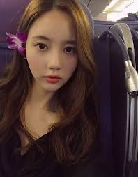 이어 a씨의 과거 행적에 대해 많은 것을 알고 있다고 했다. Lwgwtozi4lgabm