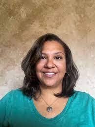 Beth Henn's Instagram, Twitter & Facebook