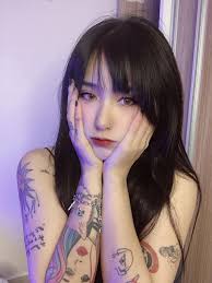 Tattoo là từ tiếng anh của từ hình xăm, là một hình thức nghệ thuật khắc vĩnh viễn lên da, mỗi hình xăm sẽ đi theo người mang nó đến suốt cuộc đời. Ä'á»c Vá»‹ Bá»™ Y NghÄ©a Hinh XÄƒm Cá»§a Dan Streamer NgÆ°á»i Muá»'n Giá»¯ Ká»‰ Niá»‡m Tinh Yeu Káº» Thá»ƒ Hiá»‡n Ca Tinh Ná»•i Loáº¡n