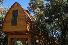 Dec 13, 2016 · los niños adoran fantasear, imaginar que se convierten en princesas y caballeros, superhéroes o corsarios. La Experiencia De Dormir En Cabanas En Los Arboles Agenda De Isa