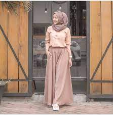 Jun 11, 2021 · liburan ke pantai, pevita tetap tampil gaya dan terlihat modis dengan berbagai setelan outfit of the day (ootd) pilihannya. Baju Trend Kekinian Modis Set Bahan Mosscrepe Setelan Baju Dan Rok Wanita Stelan Wanita Terbaru Setelan Wanita Kekinian Lazada Indonesia
