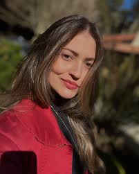 Caroline Frank (@carollfrannk) • Instagram photos and videos