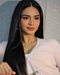 Sparkle GMA Artist Center...