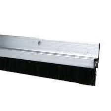 Positionner le bas de porte, porte fermée en prenant soin qu'il calfeutre l'espace tout le long de la porte. Bas De Porte Leroy Merlin