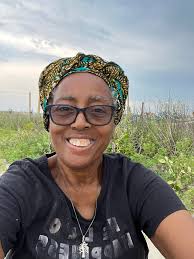 Hi! I'm new to this group. I recently joined because I saw the documentary  with Dr Koniver ....I've done grounding but not regularly...I will now !!