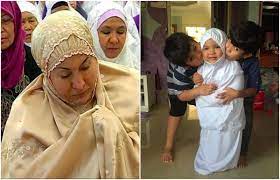 Meskipun mendedahkan beberapa perkara yang agak mengejutkan rakyat malaysia mengenai ibu mertuanya, datin seri rosmah mansur, penyanyi dan chef datuk fazley yakoob. Sebiji Macam Nenek Rosmah Anak Disamakan Dengan Ibu Ini Respon Azrene