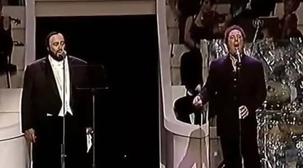 Видео Tom Jones & Luciano Pavarotti - Delilah | OK.RU