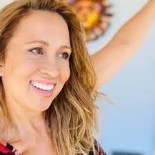 Tammy Earls's Instagram, Twitter & Facebook