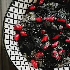 Black Friday Bowl Mit Aktivkohle Schwarzem Sesam Schwarzem Tahini Granatapfelkernen Vegan Glutenfrei Laktose Lebensmittel Essen Essen Und Trinken Lecker