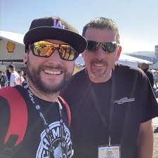 Since @semashow is this week, here's a little throwback for ya.  @fireballcamaro @streetoutlawschuck @lutzracecars @chrisjacobs70  @daddydave_og @streetbeastdoc @jscustominterior #sema #lasvegas  #streetoutlaws #semashow