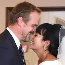 Lily Allen y David Harbour ('Stranger Things') se han casado en Las Vegas