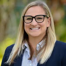 🌟ALUMNI SPOTLIGHT🌟 Dr. Tara Rowe ('11, '13) serves as Associate Director  of the SAS & Director of the THRIVE Program here at @uofnorthflorida. She  received the 2022 Debra Husted Memorial Dreams Can