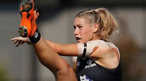 Aussie rules football player tayla harris is getting the last laugh — or kick — against online trolls. Afl Stars Rally Behind Tayla Harris Over Kick Photo