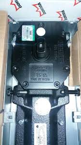 Floor hinge dorma untuk pintu kaca maupun kayu dari mulai berat 75 kg sampai 300 kg. Jual Floor Hinge Bts 65 Dorma Engsel Tanam Lantai Pintu Kaca Dorma Bts 65 Di Lapak Jb Aksesoris Mebel Bukalapak