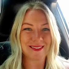 Shannon Bartell's Instagram, Twitter & Facebook