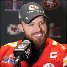 Get it here 👉 https://oldsoultees.com/real-women