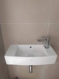 Water stopper bathroom wastafel karet penahan air: Daftar Harga Wastafel Minimalis Terbaru Bikin Kamar Mandi Kelihatan Modern Rumah123 Com