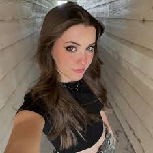 hailey case ☻ (@hhaileycase) • Instagram photos and videos