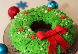 Christmas cake decorating ideas buttercream and fruit and not topping with no marzipan or royal icing simple and quick for beginners. Gingerbread Holly Wreath Bundt Cake