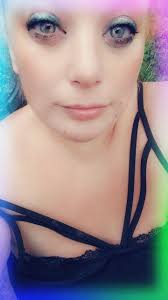 Hi all! I just wanted to introduce myself and share a photo of me and  Benji. We are currently homeless (this pic was taken when we were at thr  Motel 6). Now