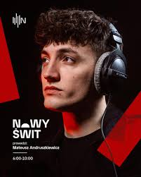 Mateusz Andruszkiewicz i my! Wszyscy zapraszamy do wspólnego słuchania  Nowego świtu w Radiu Nowy Świat. A dziś przed nami: 🚀 Klaudia Kowalczyk  sprawdzi, co dzieje się w brzuchu astronauty? [kącik kosmiczny] 🧸