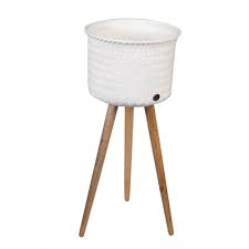 We did not find results for: Cache Pot En Plastique Recycle Tresse Sur Pieds Hauts Handed By
