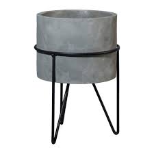 Cement Ubertopf Auf Eisengestell Noma Fur 19 99 Dekoratives Pflanzgefass Aus Zement Auf Metallgestell Tolle Ubertopf Dekorative Pflanzgefasse Metallgestell
