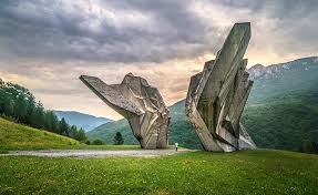 Obuhvata područje sutjeske sa strogim prirodnim. The Valley Of Heroes Kasadoo