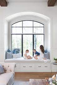 Halbkreisfenster Und Bogenformige Zimmerdurchgange Vereinen Das Klassische Und Moderne Fresh Ideen Fur Das Interieur Dekoration Und Landschaft Familienzimmer Einrichtung Erker Sitz Haus Innenarchitektur