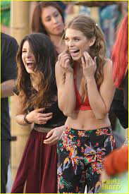 It's #live bid with @charitybuzz for virtual experiences with my amazing #90210 cast @jessicalowndes @mattlanter @shenaegrimes. Annalynne Mccord Shenae Grimes 90210 Bash 03 Shenae Grimes Annalynne Mccord Celebs