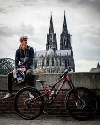 Pin Von Irania Luna Auf Fabio Wibmer Mit Bildern Enduro Fahrrad Fahrrad