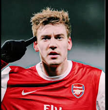 🚨 วิกตอร์ เยอเคเรส กับสถิติการลงสนามในพรีเมียร์ลีกนัดแรกให้กับ อาร์เซนอล  -ลงสนาม 60 นาที -โอกาสยิง 0 ครั้ง -จ่ายบอลแม่นยำ 44% (เข้าเป้า 4 จาก 9  ครั้ง) -สัมผัสบอล 21 ครั้ง -แตะบอลในกรอบเขตโทษคู่แข่ง 3 ครั้ง -ชนะการดวล 3  จาก 13 ครั้ง -0 ประตู -0