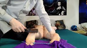 Hairbrush Masturbating XXX HD Videos