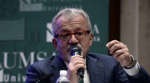 Chitarrista e cantante dei pooh dal 1968, è autore di oltre 140 brani pubblicati, dei quali più di 70 sono stati composti per il gruppo e vanta numerosi e prestigiosi riconoscimenti, tra cui il titolo di miglior chitarrista europeo conferito dal giornale tedesco. Dodi Battaglia Dei Pooh La Moglie Paola Toeschi Morta Di Tumore La Sera Prima Bene Poi La Crisi Come Ha Scoperto La Malattia Libero Quotidiano