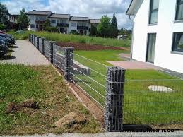 Uber 4000 Zaunreferenzen Referenzen Finden Sie Ihren Zaun Fur Heim Und Garten Sichtschutz Und Larmschutz Industrie Und Sicherhei Gabionen Zaun Terrasse Zaun