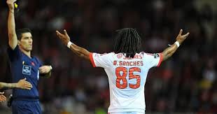 Renato júnior luz sanches comm (portuguese pronunciation: Manchester United Target Renato Sanches Gets Sent Off For Benfica In Crucial League Clash Mirror Online