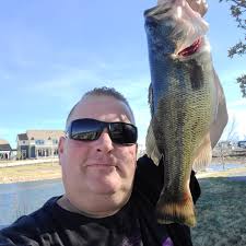 Finally caught another Bass 2.87 lbs 17"