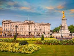 Buckingham palace is easily accessible off our main routes. Qiurpvl Kug4vm