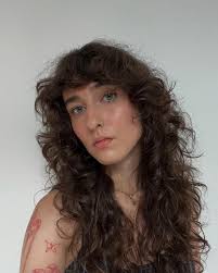 Lining it all up 📐 • • • • #artesalonnyc #haircut #shorthair #sectioning  #graduatedbob #nychairsalon #sleekhair #scissorcut