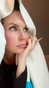 Janine Holmes-PRO Makeup Artist & Hairstylist (@j9homiemakeup) • Instagram  photos and videos