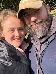 Let's welcome our new members! Please feel free to introduce yourselves so  we can all get to know you and what you do a little 🙂 🙏❤️🌞🌟🌝❤️🙏  Annette Marsh, Daryna Halchenko, Zoe