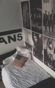 10 Cool And Fun Grunge Bedroom Ideas Hipster Room Grunge Bedroom Hipster Bedroom