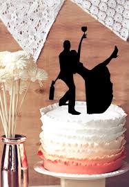Shop our huge selection of wedding cake toppers with all kinds of humorous, traditional, comical, personalized, and brushed silver initial designs. 11 Funny Wedding Toppers For Your Cake 2019 Heavy Com
