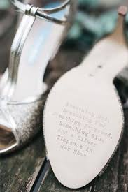 Hochzeitsbrauche Brautstrauss Werfen Und Co In 2020 Hochzeit Brauche Hochzeitsbrauche Und Brautstrausse