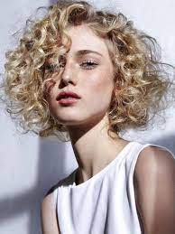 Pin By Cindy Maldonado On Wedding Hair Makeup Curly Hair Styles Curly Hair Styles Naturally Medium Hair Styles