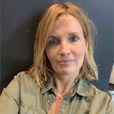 Shari Sargent's Instagram, Twitter & Facebook