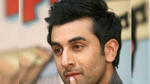 Ranbir Kapoor stalls shoot for injured make-up man