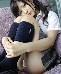 画像】可愛い女子校生のしゃがみパンチラ画像20枚 - 俺のエロ画像置き場2nd
