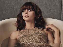 In these packages some pictures are of your favorite actresses and some wallpapers are of local girls. How Actress Felicity Jones Went From Starring In British Tv Shows To Rogue One A Star Wars Story W Magazine Women S Fashion Celebrity News